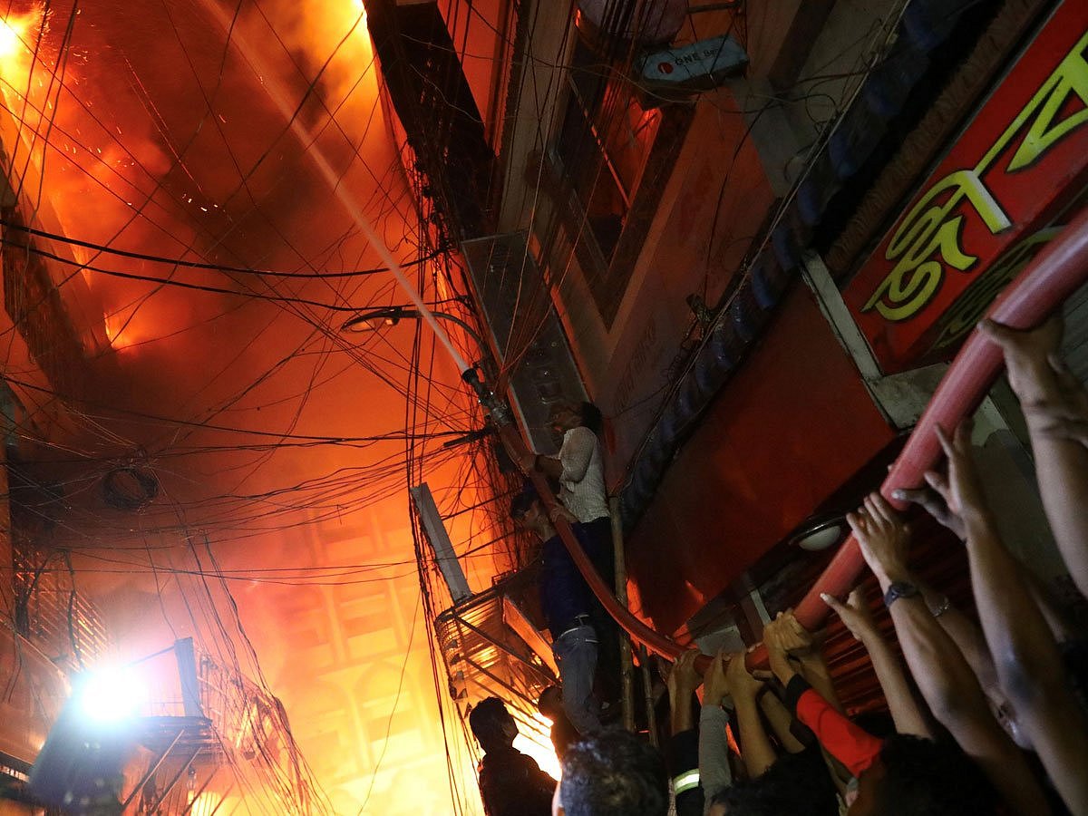 Fire kills 70 in Bangladesh capital 