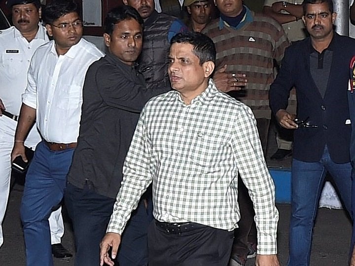 SC asks Rajeev Kumar to appear before CBI, Mamata Banerjee welcomes order