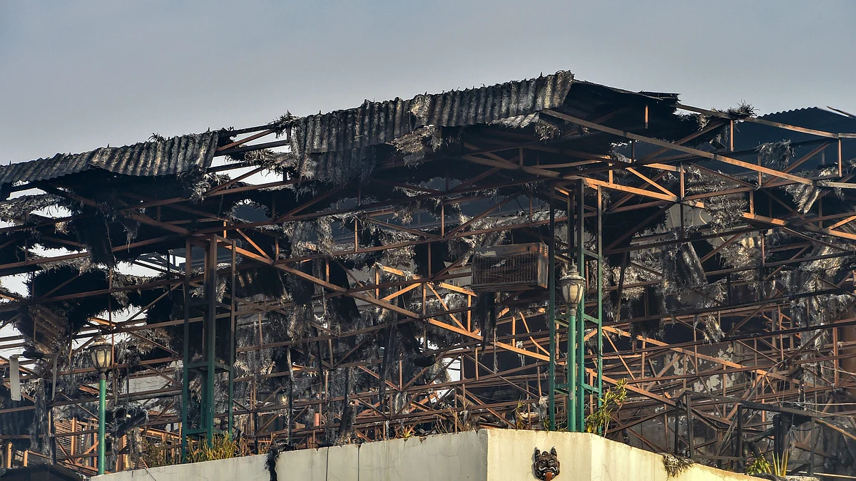 Delhi fire tragedy: No one takes responsibility for  death of  17 innocent people