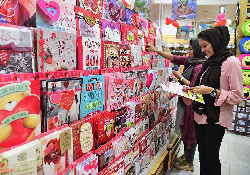 Valentine’s Day: Is it Mohabbat Zindabad or Zamana Ko Dikhana Hai?