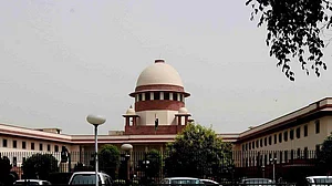 Chinmayanand case: SC asks UP govt to produce harassed woman before it on Friday itself