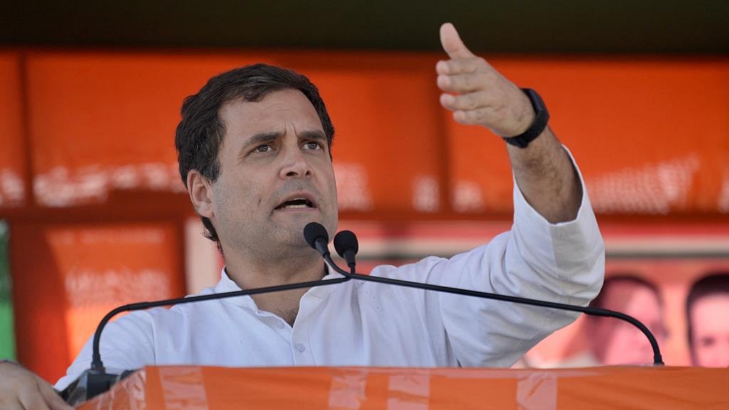 Rahul Gandhi in Bengal: Modi lies all day, he is chowkidar of the corrupt