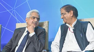Finance Secretary Garg seeks VRS after being shifted to Power Ministry