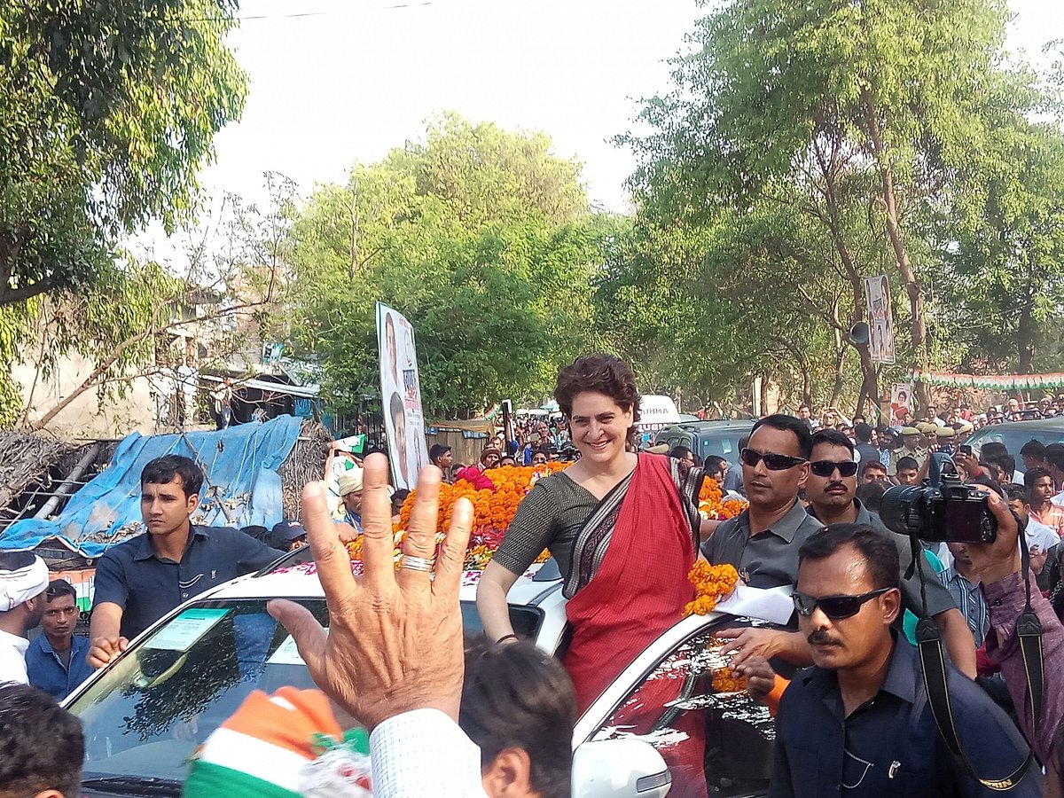 Priyanka Gandhi meets students, says she loves cooking  