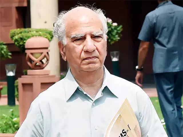 After Advani, roads closed for veteran BJP leader Shanta Kumar too, party hunts for new face in Himachal
