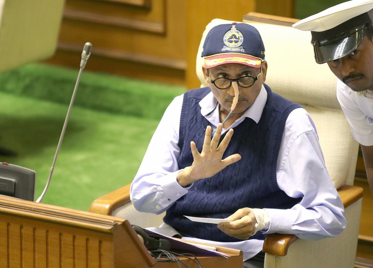 Ailing Goa CM Parrikar discharged after check-up
