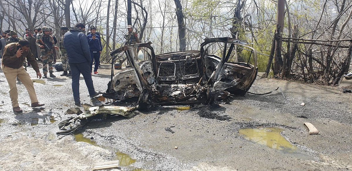 Blast damages CRPF vehicle on Jammu-Srinagar highway  