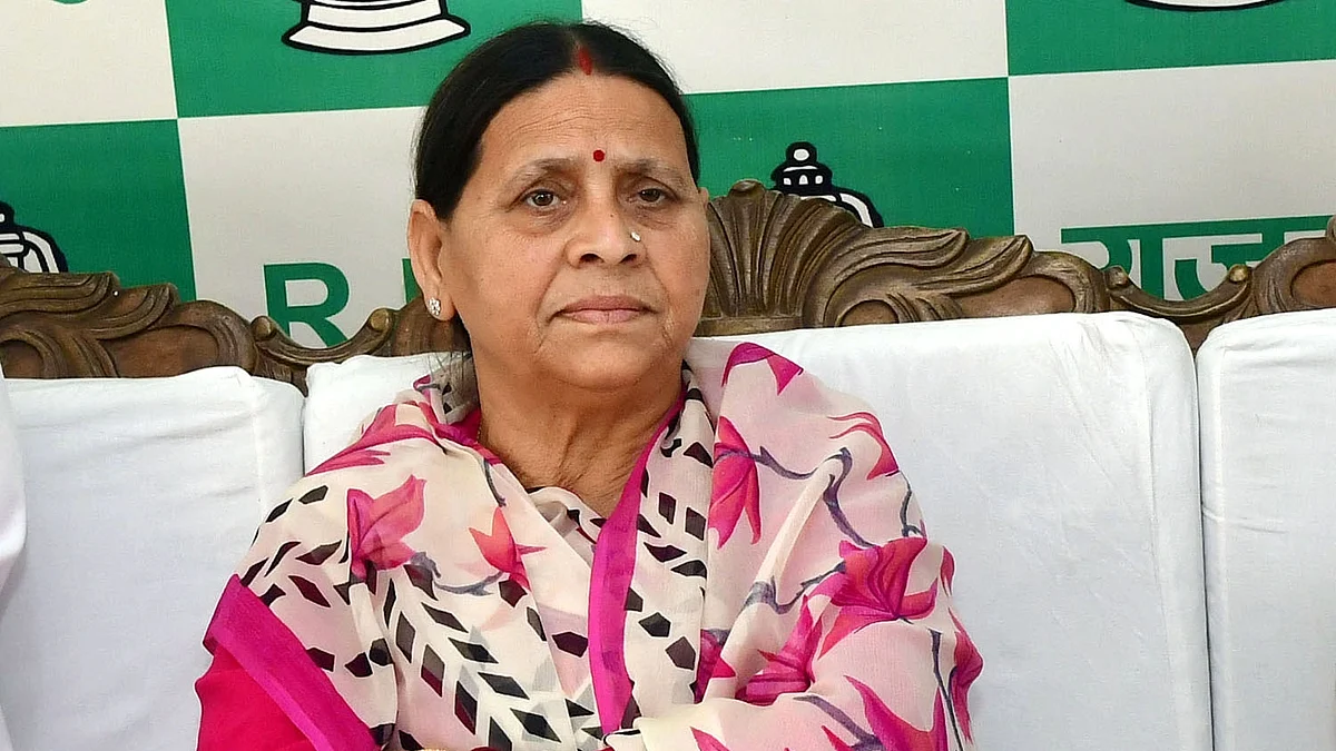 BJP wants to suppress Opposition voice: Cong on CBI team at Rabri Devi's residence