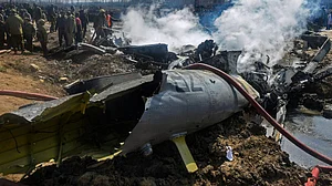 MP: Trainer aircraft crashes in Rewa district, pilot dead
