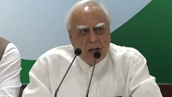 Why was demonetisation scam not probed, why did chowkidar remain asleep, asks Congress