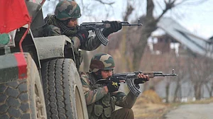 Pakistani shelling injures 3 civilians, 2 soldiers in Poonch