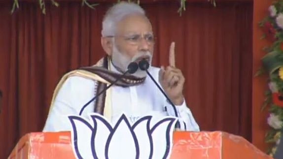 PM Modi accuses Rahul Gandhi of slapping a journalist! Did he lie again? 