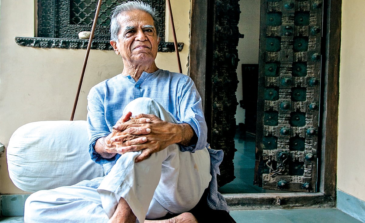 Haku Shah (Social Media)