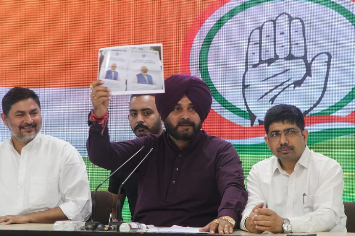 ‘PM anti-national, sold interest of nation’, alleges Sidhu