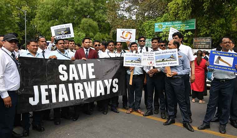 10 private airlines collapsing in three decades point to poverty of policy & ‘loot’ by promoters