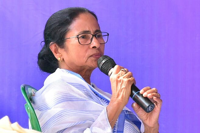 Budget 2019 is “completely visionless” says Mamata Banerjee 