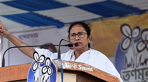 Mamata Banerjee calls for peaceful movements to preserve freedom