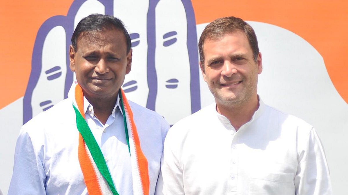 BJP MP Udit Raj with Congress President Rahul Gandhi (Social Media)