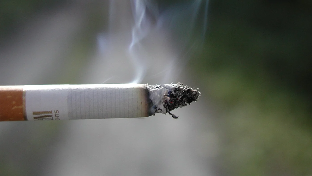 Stop smoking cigarettes before they make you blind