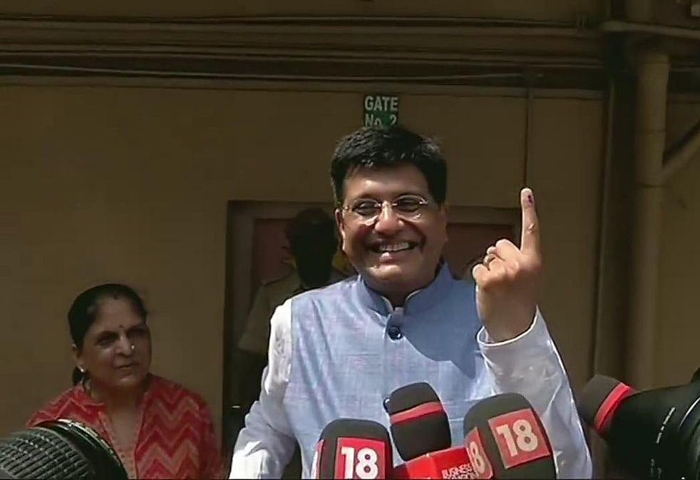 Lok Sabha Election 2019 Phase 4 LIVE: EC issues notice to Giriraj Singh for Vande Mataram speech in Begusarai