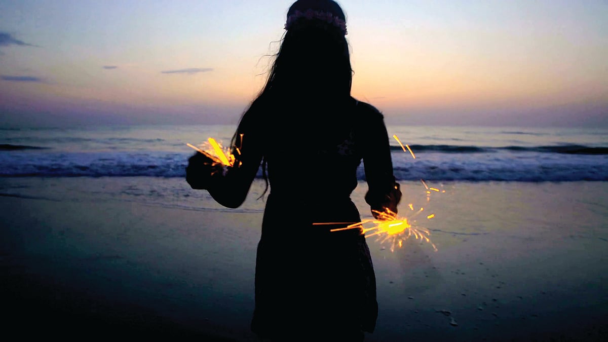 A travelogue to feminine darkness