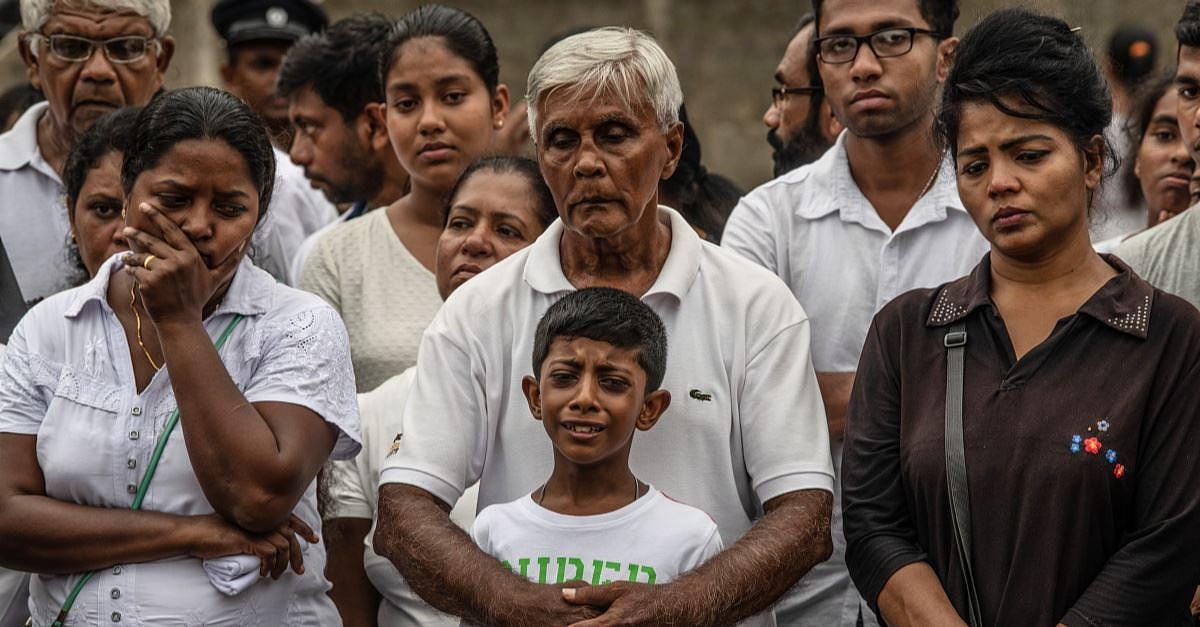  Sri Lanka’s face veil ban takes effect under new regulation after Easter bombings 