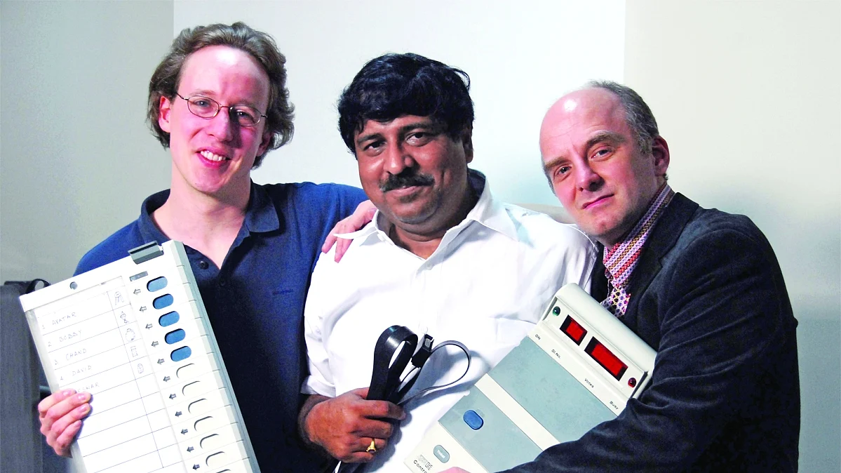Rop Gonggrip(left), Hari Prasad(centre) and Alex Halderman (social media)