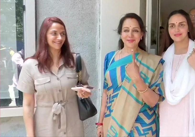 Lok Sabha Election 2019 Phase 4 LIVE: EC issues notice to Giriraj Singh for Vande Mataram speech in Begusarai