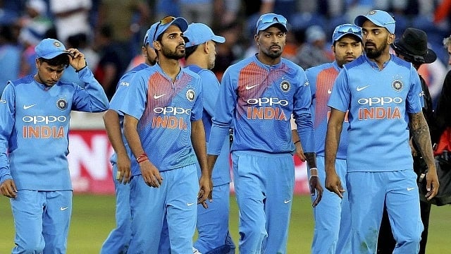  World Cup Squad: Experienced Karthik trumps young Pant; Shankar gets in too