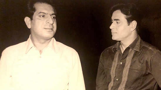 O P Ralhan (left) with actor Rajendra Kumar (Twitter)