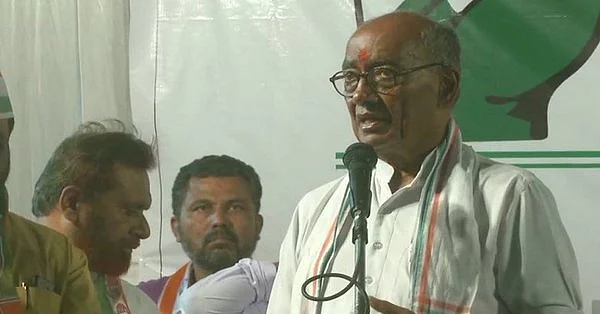 Disgruntled BJP leaders dent saffron campaign in MP, Digvijaya improves his position with Left support