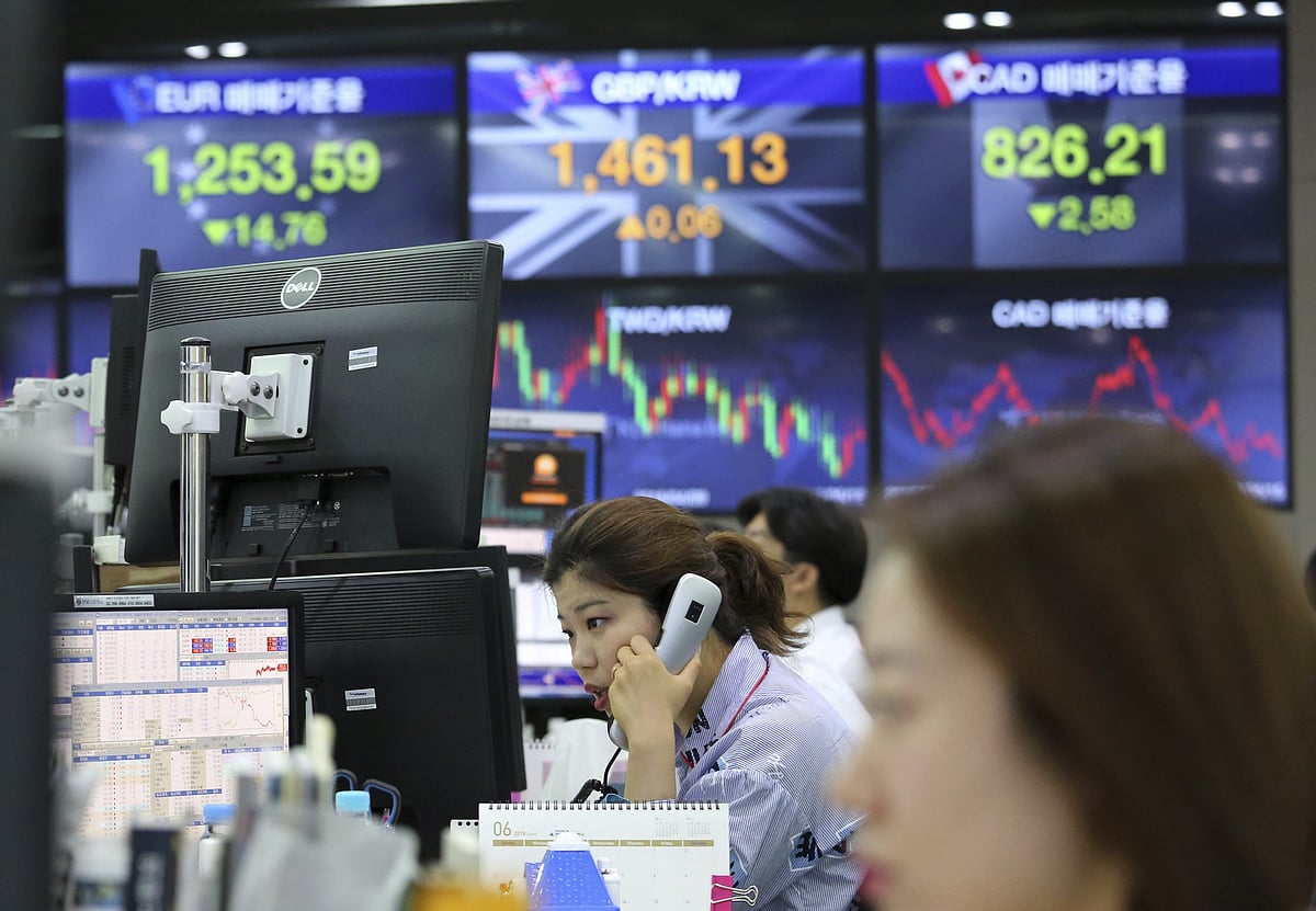 Asian markets tumble after Wall Street battering as China retaliates