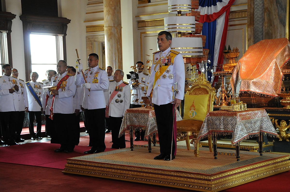 Thailand’s King marries bodyguard, names her queen