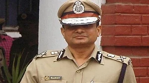 Saradha scam: SC agrees to hear Friday ex-Kolkata CP’s plea seeking extension of protection
