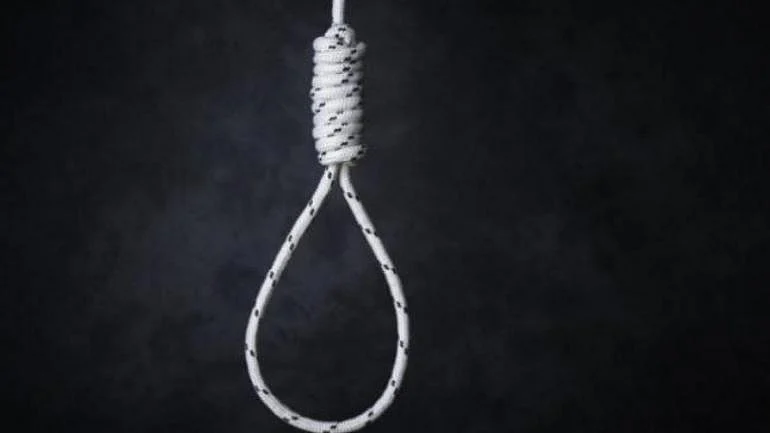 Help me choose death or life: Teenage runs a poll on Instagram before committing suicide 