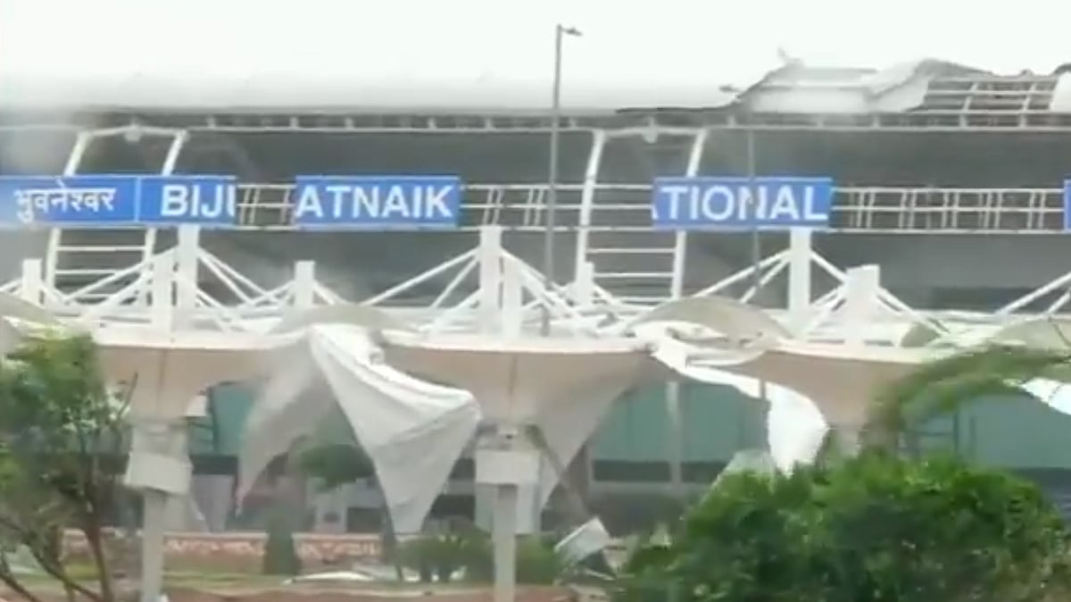 Cyclone Fani LIVE updates: 3 dead in Odisha, restoration process underway at the International Airport