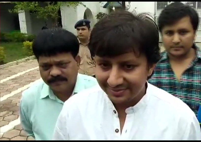 BJP MLA Akash Vijayvargiya says he is not embarrassed about the assault; BJP workers celebrate his bail