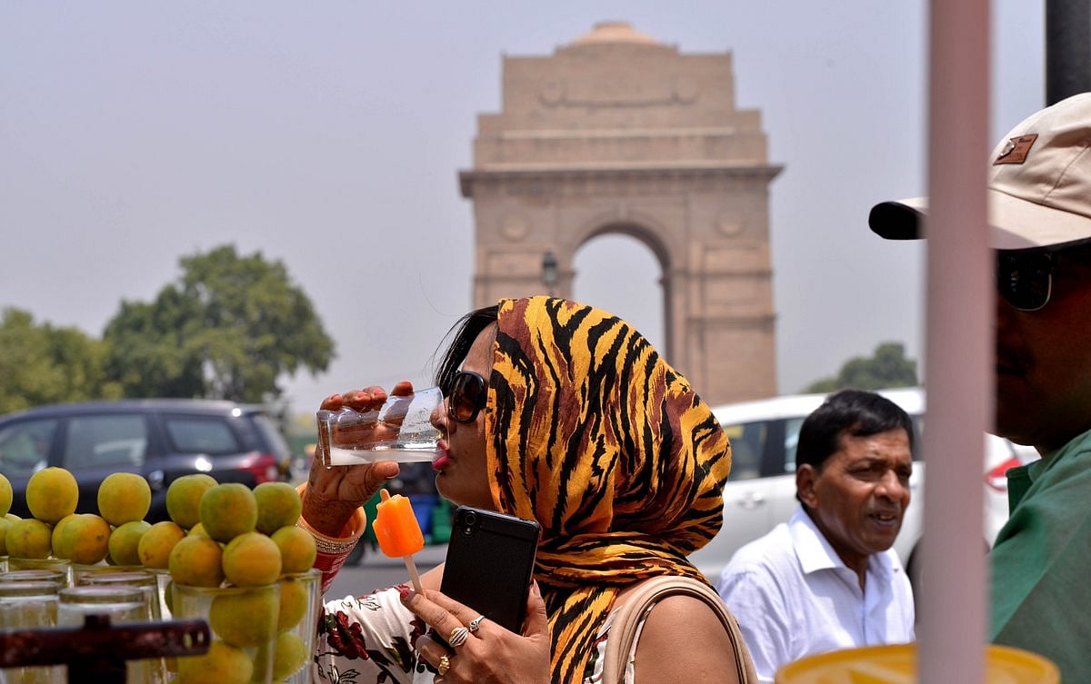 Heatwave becomes severe; Delhi records 46 degrees Celsius  