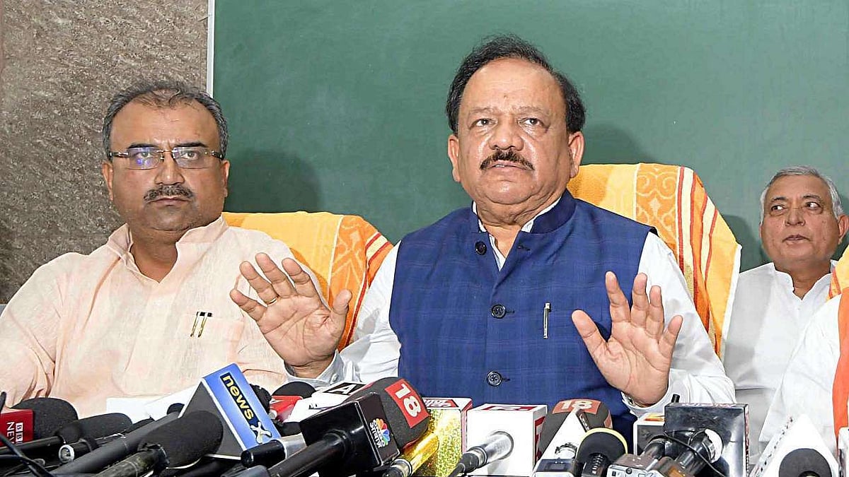 What’s the Ind-Pak score? enquires health minister during meeting on encephalitis deaths 