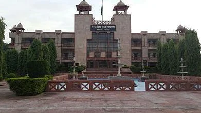 Centre disregards SC Collegium’s  recommendation, appoints acting Chief Justice of MP High Court