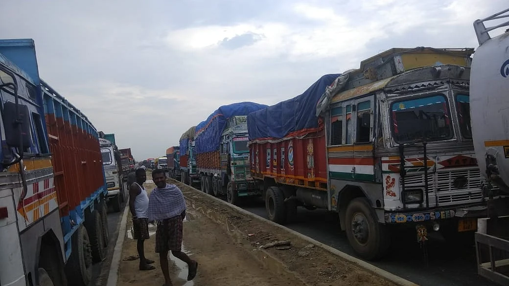 ‘Indefinite blockade’ on Indo-Nepal border in Bihar cripples trade