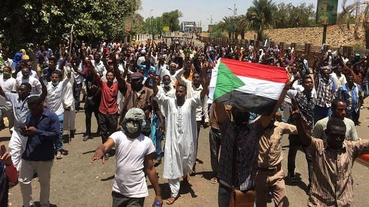 9 dead as Sudan military rulers try to break up sit-in