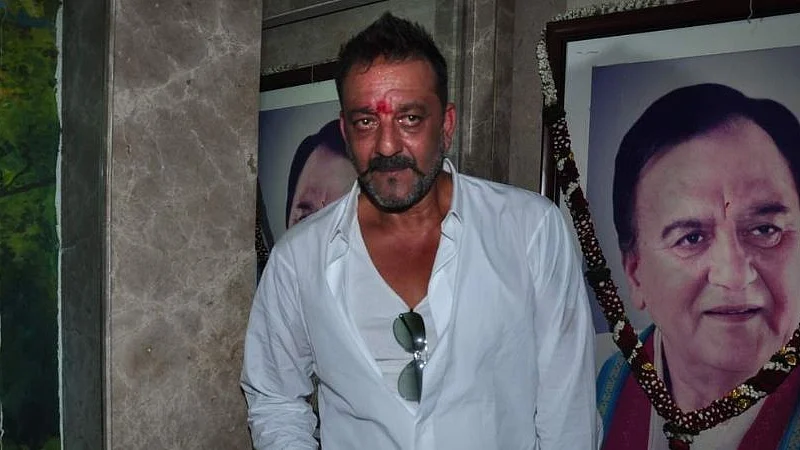 Sanjay Dutt and father Sunil Dutt (Twitter)