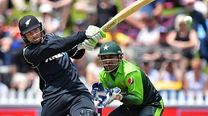 Pakistan faces battle of survival against rampaging New Zealand