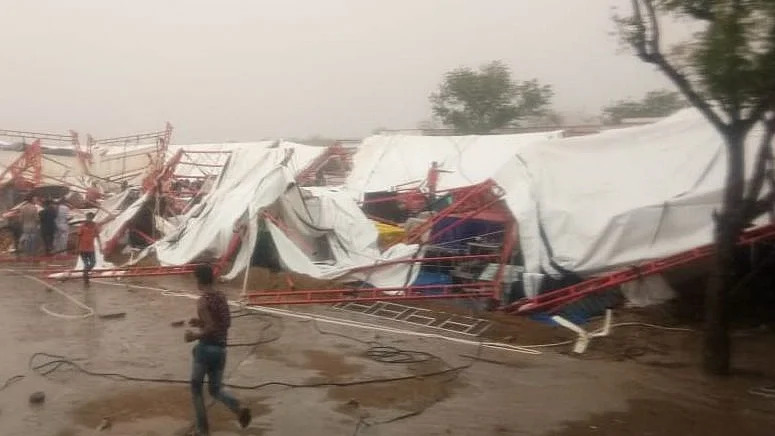 The pandaal collapsed on the devotees while a Ram Katha was going on.