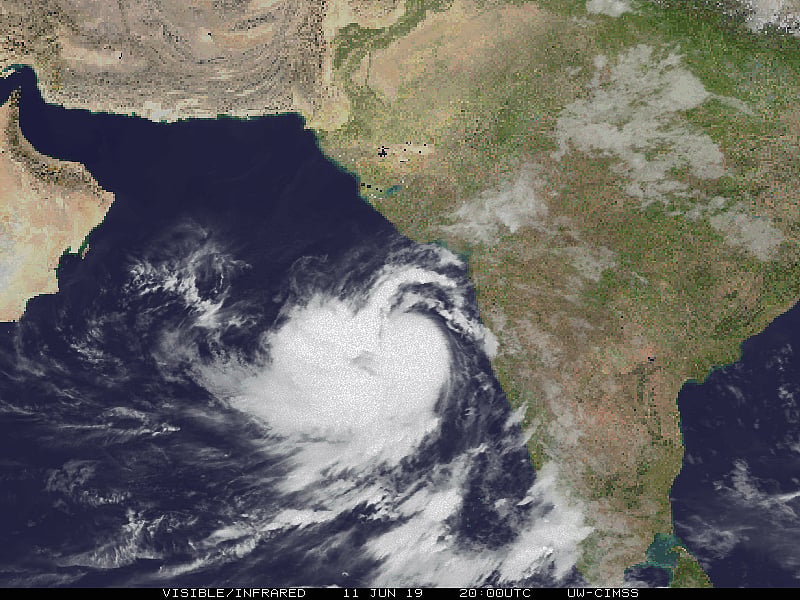 Cyclone Vayu LIVE updates: Western Railway announces cancellation trains within and outside Gujarat