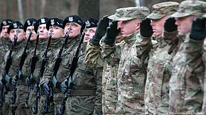 Iran warns Gulf hotels hosting US troops could become military targets
