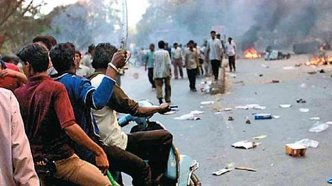 Sanjiv Bhatt has alleged the then Gujarat CM Narendra Modi asked police to give Hindu mobs a free hand during anti-Muslim riots in 2002.