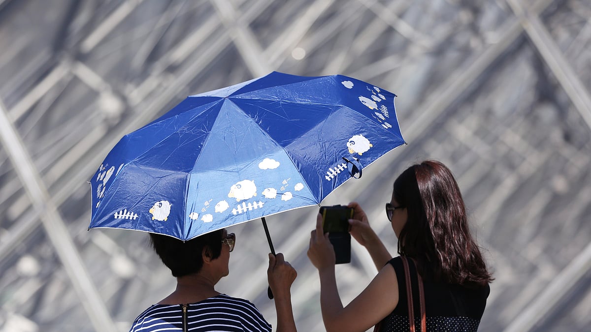 France hits all-time highest temperature of 45.9C 