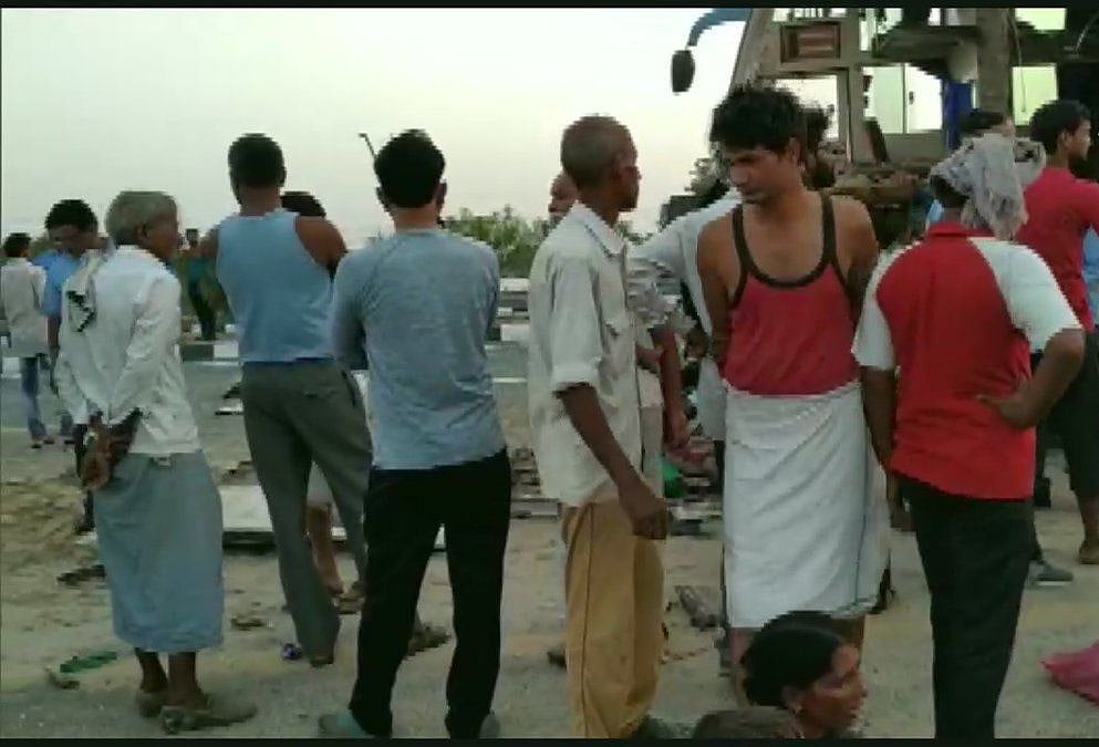 5 including one child killed in bus accident on Agra-Lucknow expressway